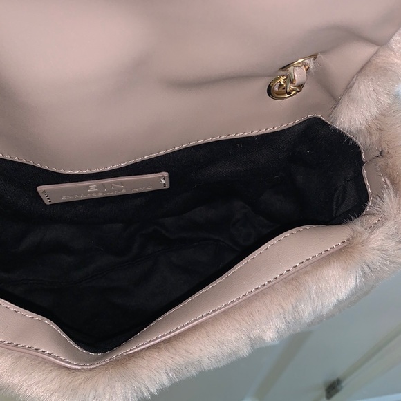 Expression New York Beige Vegan Fur Flap Bag - Picture 16 of 16